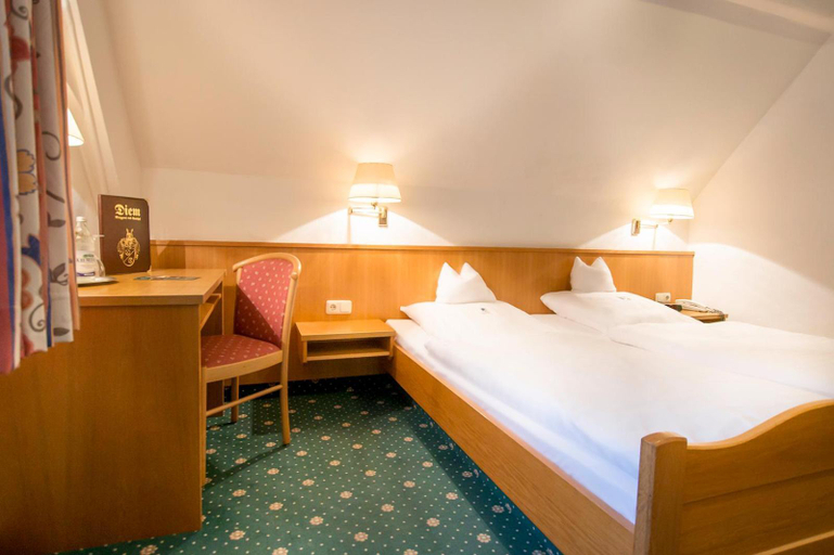 Room 3, Diem, Günzburg