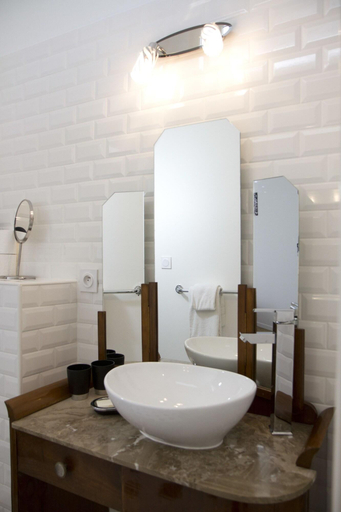 Room 3, Villa Ambrosia, Aude