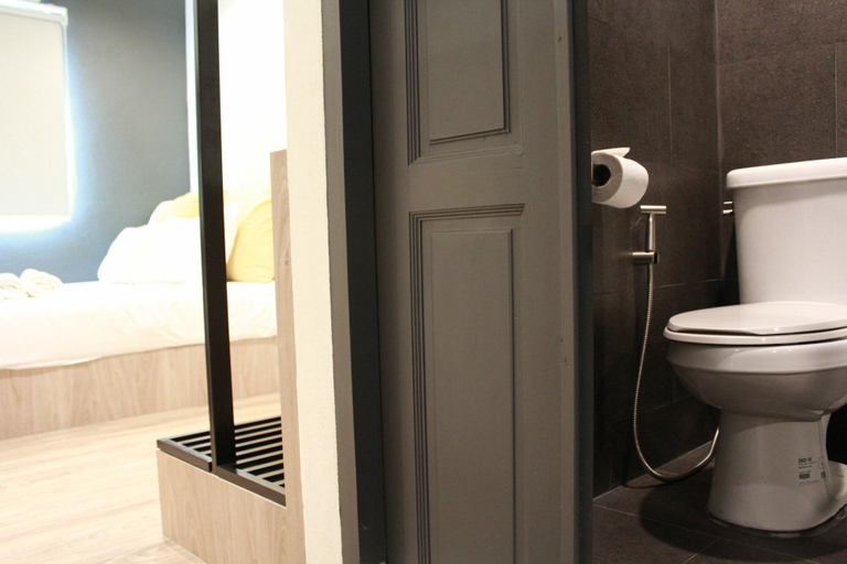 Bathroom 4, Jam Hostel Bangkok, Phra Nakhon