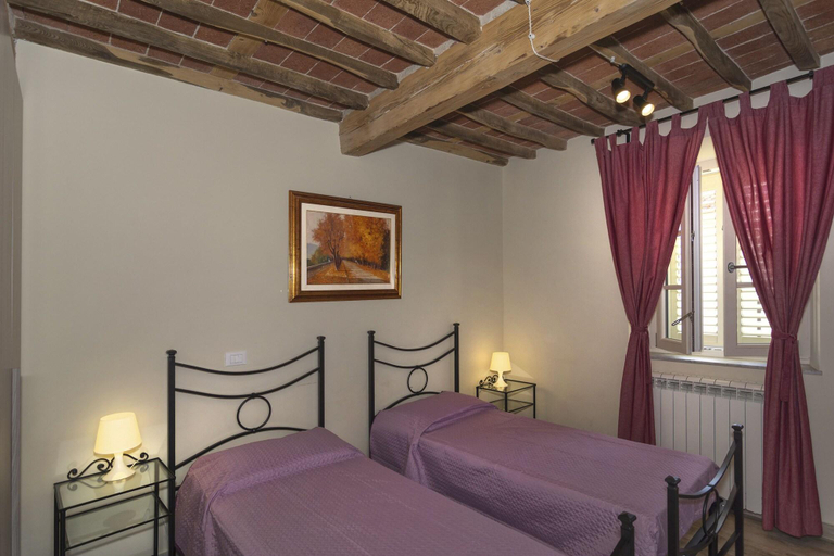 Room 2, Art Gallery B B, Lucca