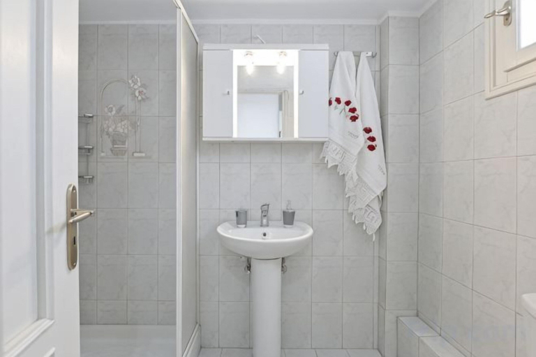 Bathroom 5, Akakia Residence, South Aegean
