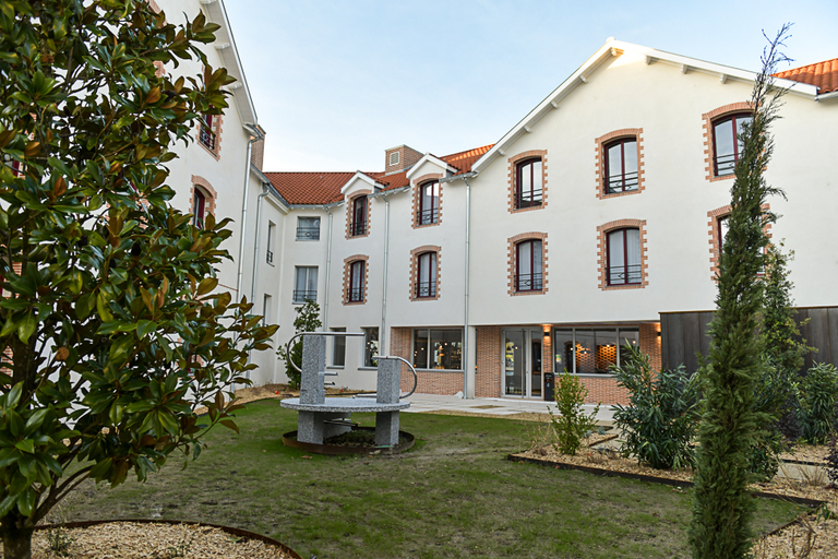 Terrace 4, The Originals Boutique, Hôtel Rivella, Clisson, Loire-Atlantique