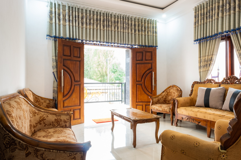 Lobby 2, OYO 2169 Anugrah Bromo Homestay, Probolinggo