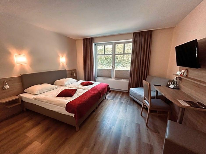 Bedroom 1, Niedersachsenhof, Verden