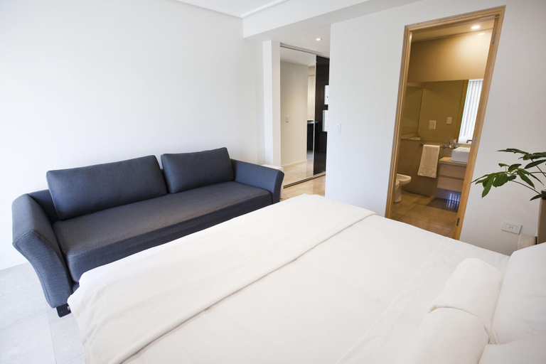 Room 2, Le Montreal Apart Hotel, Capital