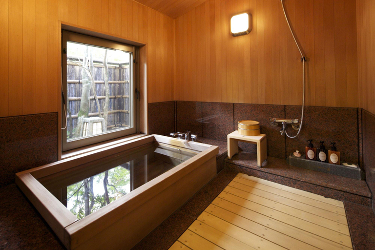 Bathroom, Ryotei Hanzuiryo, Unzen