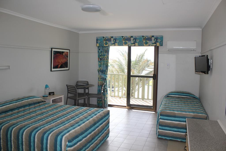 Bedroom 2, Ningaloo Coral Bay - Bayview, Carnarvon