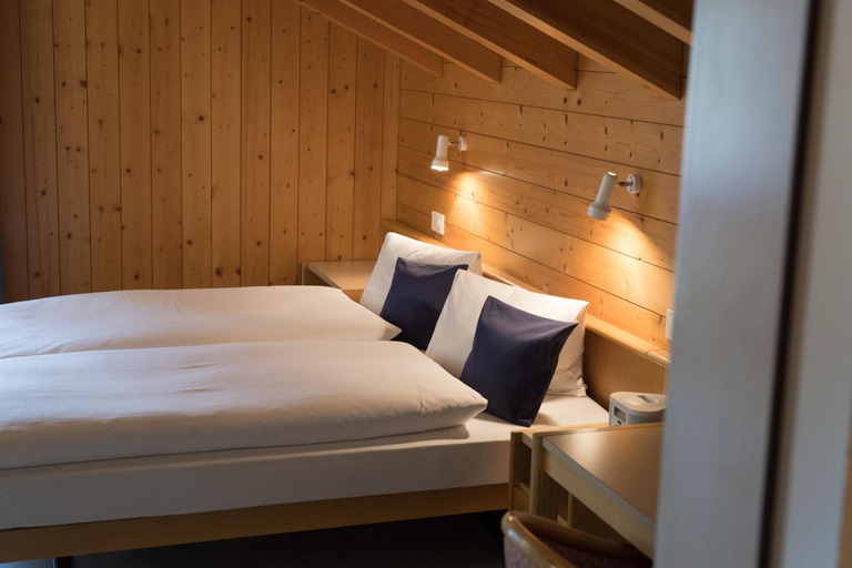 Bedroom 3, Blümlisalp, Frutigen