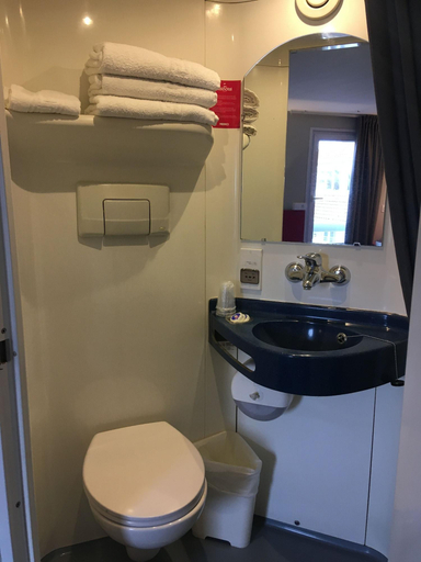 Bathroom 4, Fasthotel Clermont Ferrand Gerzat, Puy-de-Dôme