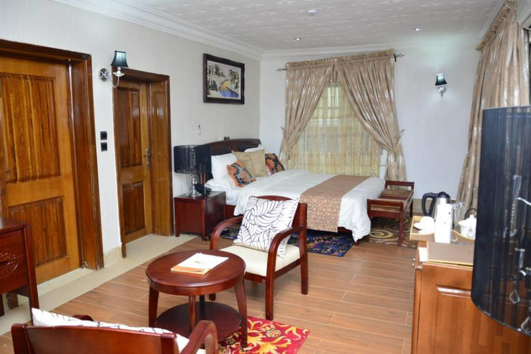 Bedroom 2, Crystal House International Hotel, IlorinWe
