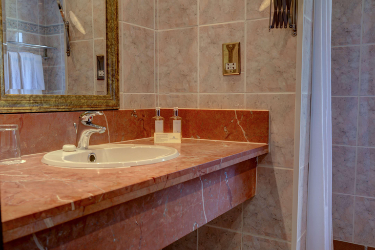 Bathroom 4, The Moonraker Hotel, BW Signature Collection, Wiltshire