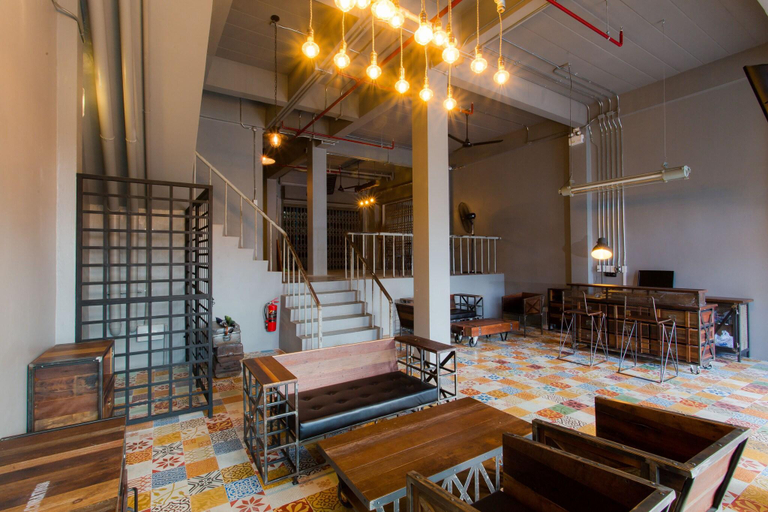 Lobby 2, Bloo Hostel, Pulau Phuket