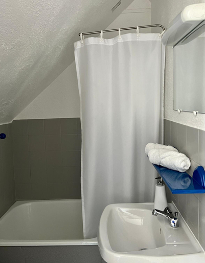 Bathroom 4, Hotel Kan Avel, Ille-et-Vilaine