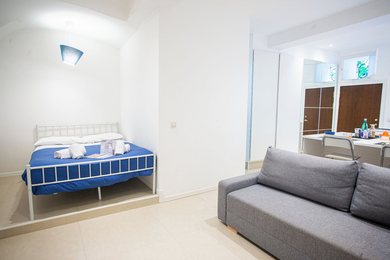 Room 3, Casanova Sanremo Centre Studio for 4, Imperia