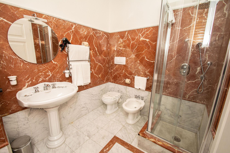 Bathroom 5, Compasso Suites, Viterbo