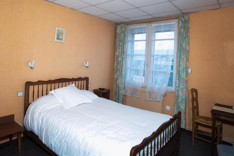 Room 4, Logis Hotel le Commerce Guichen, Ille-et-Vilaine