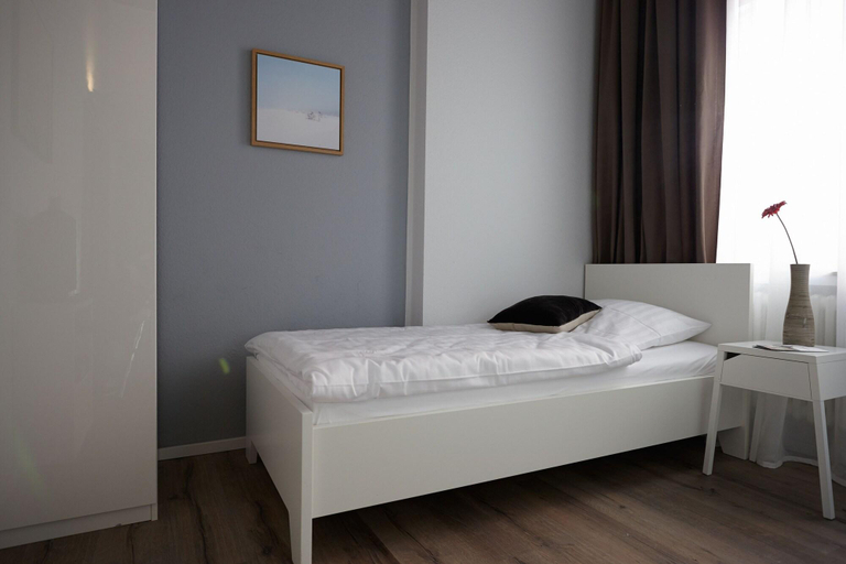 Bedroom 2, Aparthotel TU-TU, Essen
