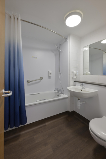 Bathroom 4, Travelodge Shrewsbury Battlefield, Shropshire