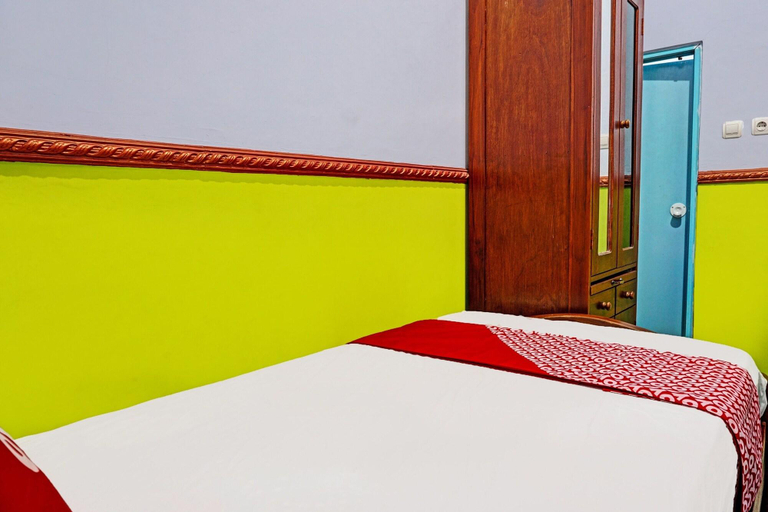 Room 5, Hotel O Noril Haromain Homestay Syariah, Pasuruan
