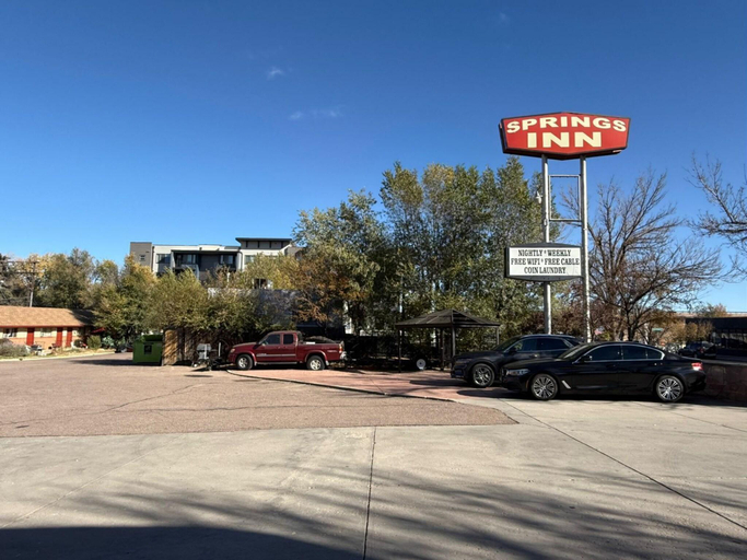 Exterior & Views 5, Springs Inn, El Paso