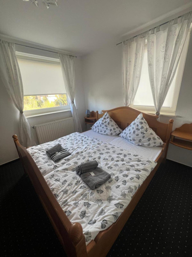 Bedroom 1, Hotel und Restaurant Caldener Hof, Kassel