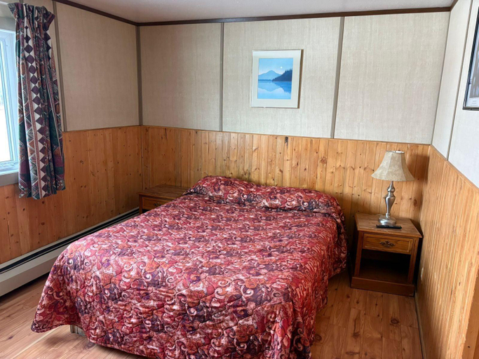 Bedroom 4, TALBOT ARM MOTEL, Yukon