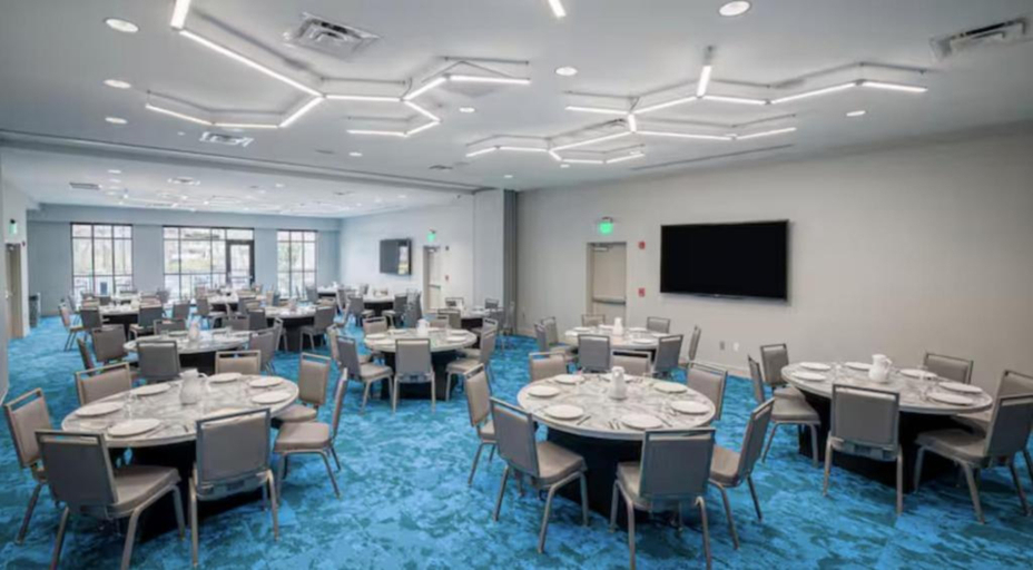 Food & Drinks 4, Hilton Garden Inn Vaughan Toronto, York