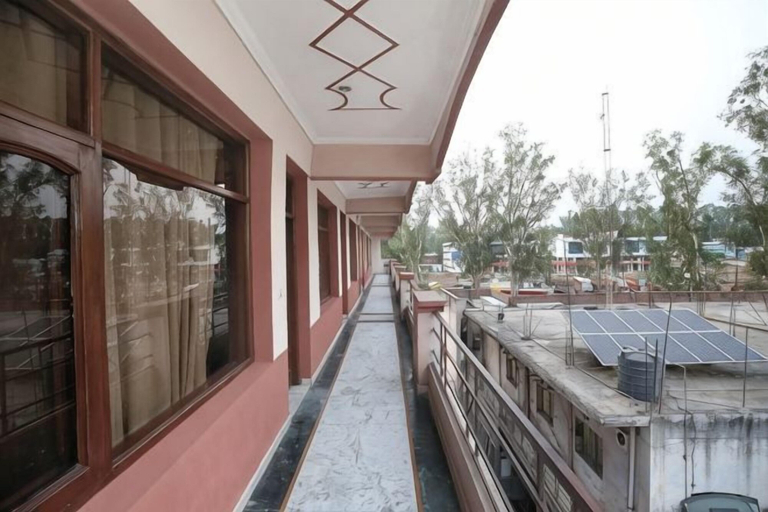 Property grounds, HOTEL ASHISH, Panchkula