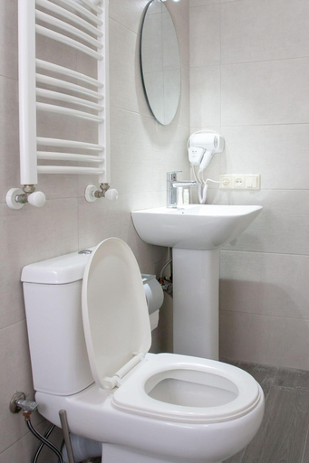 Bathroom 4, Hotel Casa Calda, Kutaisi