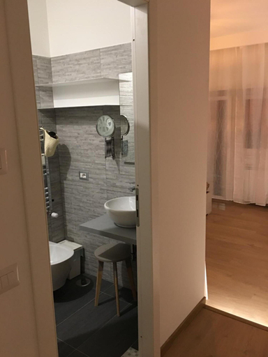 Room 5, Verrazzano 37 Guest House, Roma