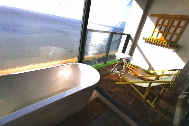 Bathroom 4, Linghai Boutique Seaview Apartment, Beihai