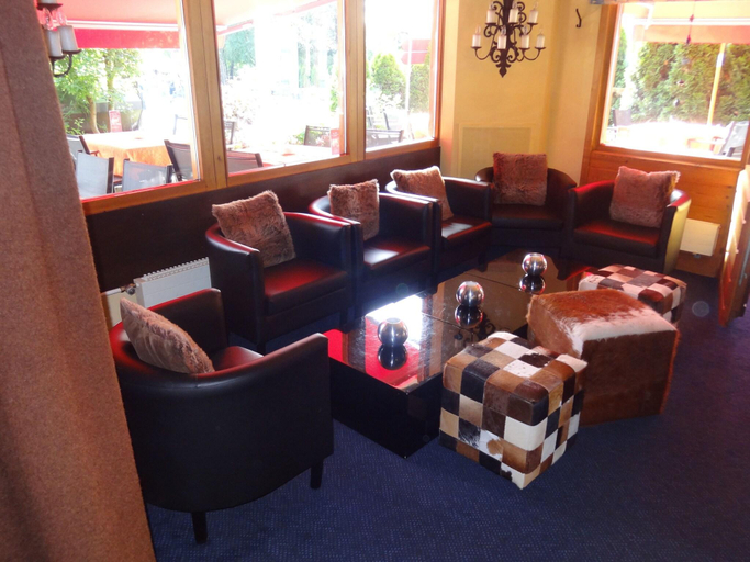 Public Area 2, Hotel Kreuz Lenk, Obersimmental