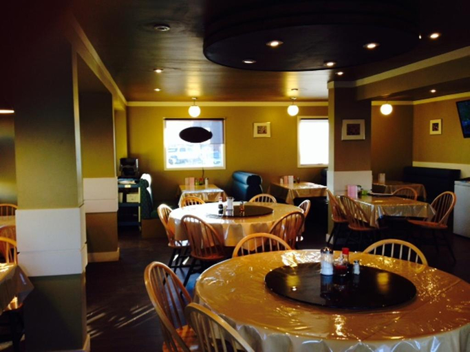 Food & Drinks, Knights Inn Edmonton South, Division No. 11