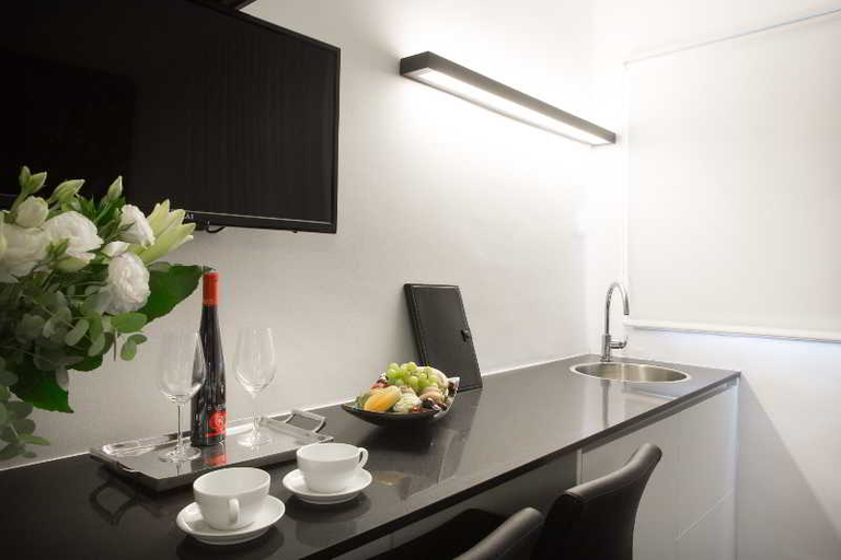 Bedroom 3, Dizengoff Avenue Boutique Hotel