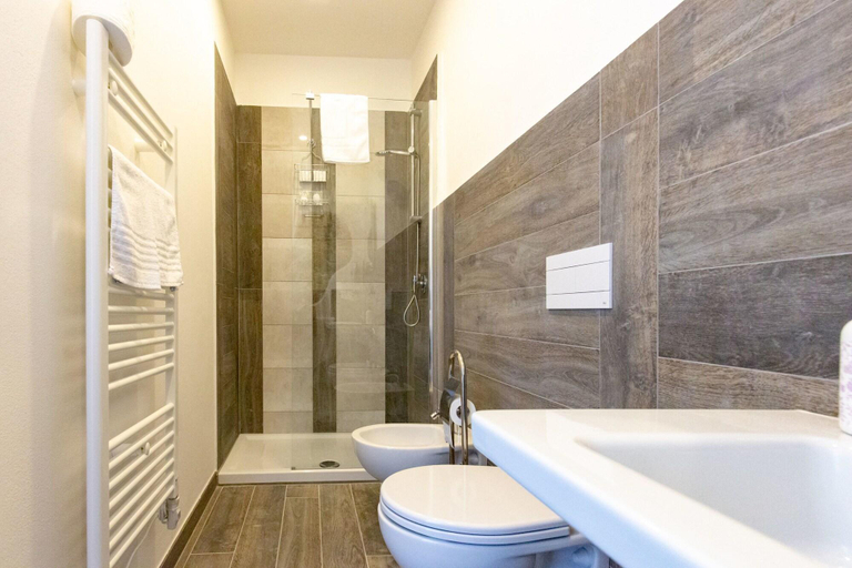 Bathroom 4, Vicolocorto Affittacamere, La Spezia