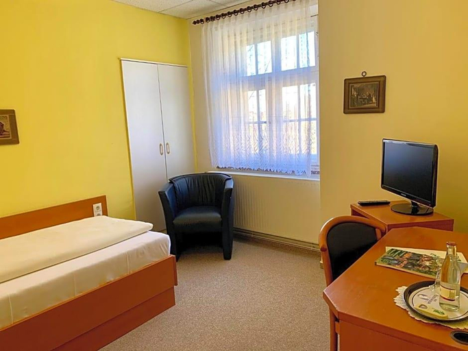 Bedroom 3, Parkhotel Pretzsch, Wittenberg