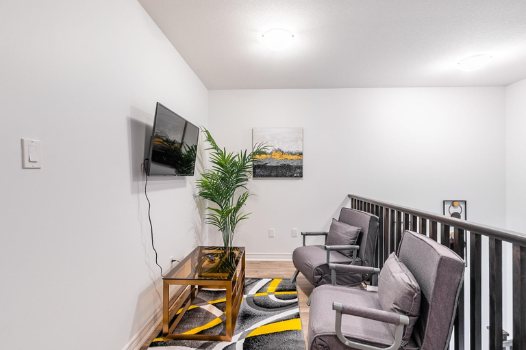 Room 4, Waterfront 5br Townhouse Hot Tub Sauna, Hamilton