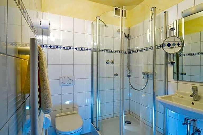 Bathroom 4, Gasthof Adler, Rottweil