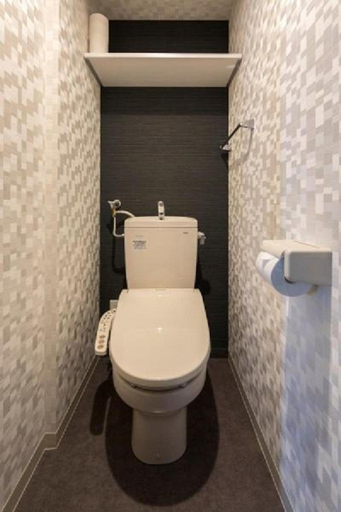 Bathroom 3, Pinn N4E2 1, Sapporo