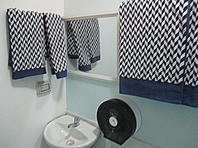 Bathroom 3, Magicperu Apart Hotel, Trujillo