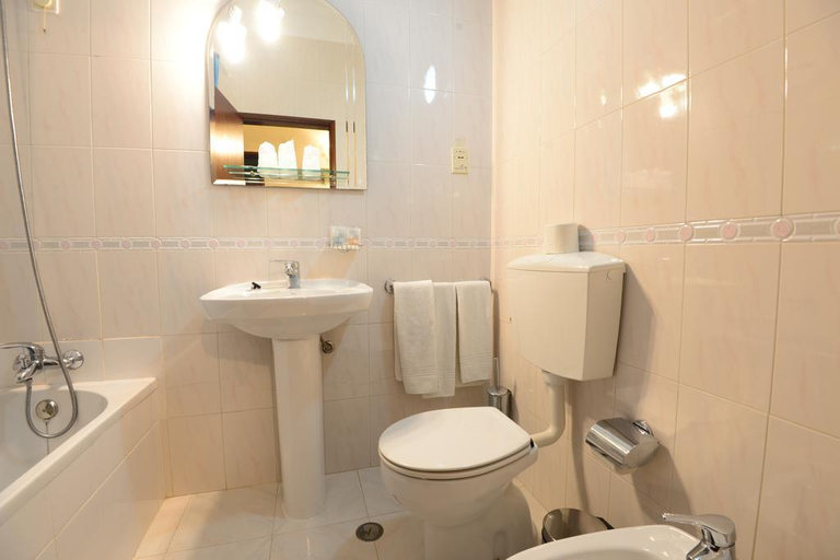 Bathroom 4, The Blue Bamboo - Hotel & SUP - Duna Parque Group - "Ex Casa dos Arcos", Odemira
