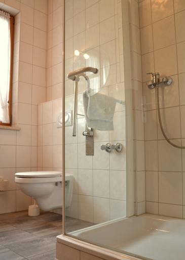 Bathroom 5, Gasthof Esterer, Rosenheim
