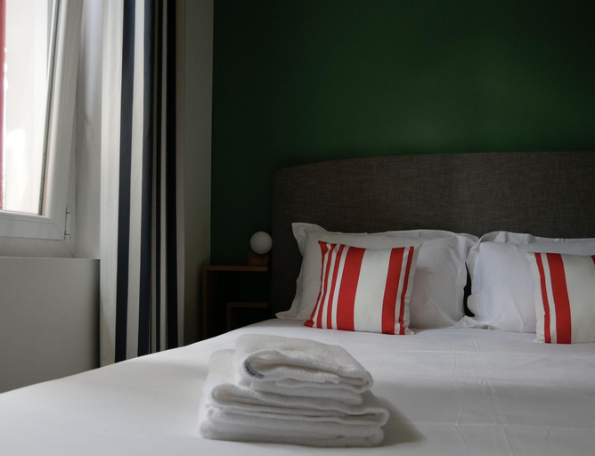 Bedroom 2, Ha Tel Restaurant Trabenia, Pyrénées-Atlantiques