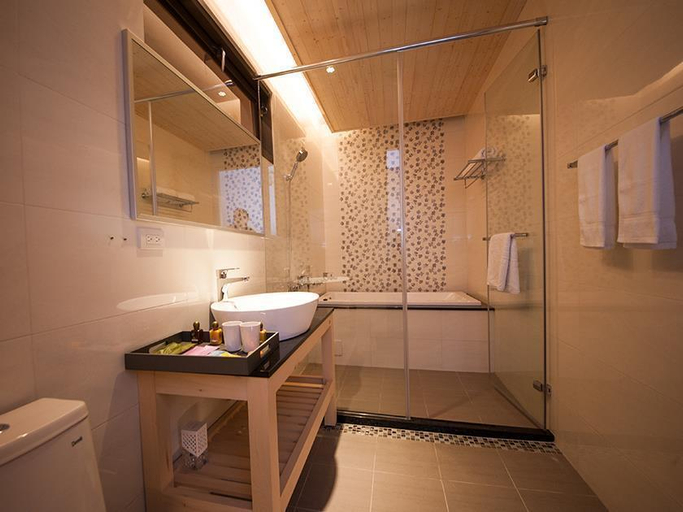 Bathroom 2, Sun Star Bed and Breakfast, Hualien