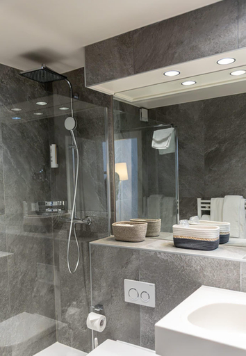 Bathroom 3, Hôtel de la Rouvenaz, Pays-d'Enhaut