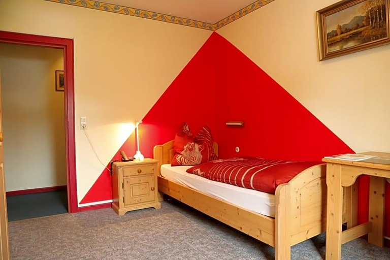 Bedroom 4, Bechtel Burbach, Siegen-Wittgenstein