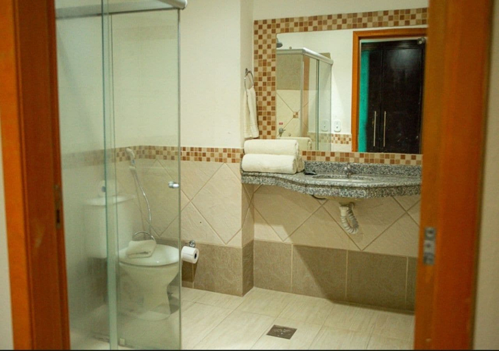 Bathroom 4, Araguaia Hotel, Barra do Garças