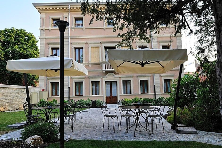 Lobby 2, Villa Maternini, Treviso