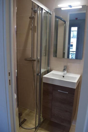 Room 3, du Puy de Dôme, Paris