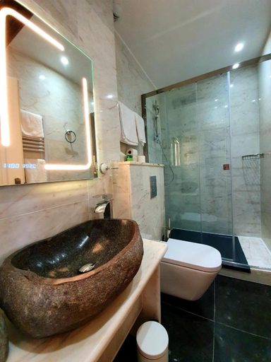 Bathroom 4, La Croix Blanche De Sologne, Loir-et-Cher
